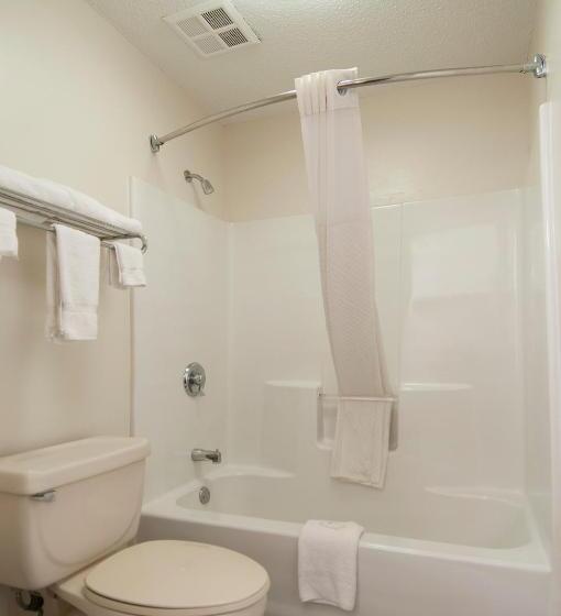 Номер Deluxe Кровать Кинг, Baymont By Wyndham Tuscaloosa