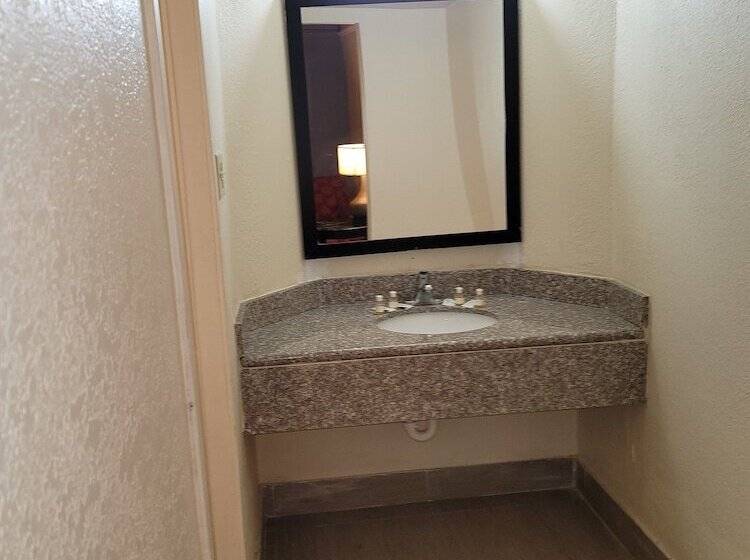Номер Стандарт 2 Двуспальные Кровати, Knights Inn   Lithonia