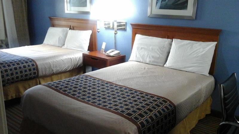 Номер Стандарт, Knights Inn   Lithonia