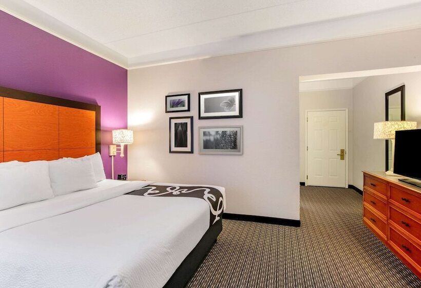Номер Deluxe, La Quinta By Wyndham Raleigh Durham Intl Ap