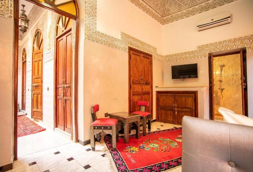 اتاق سوپریور سه تخته, Riad Aymane