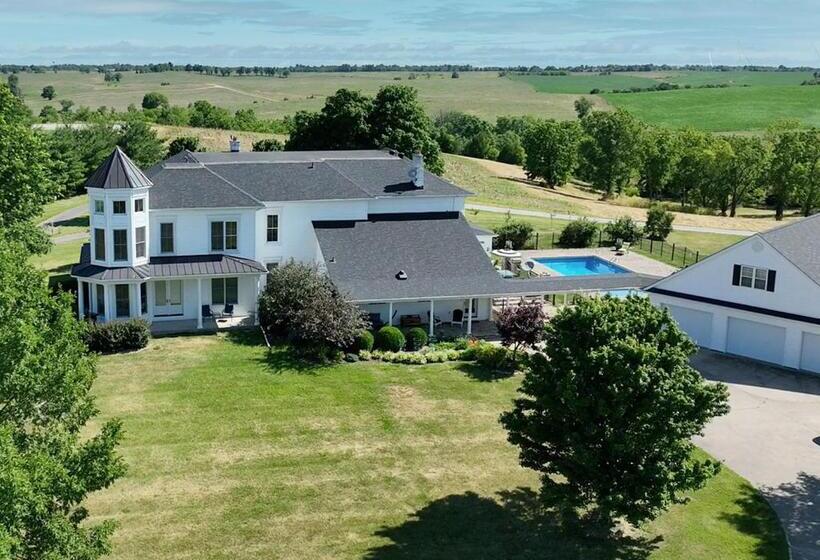 스위트 킹사이즈 침대, Wildflower Ranch Inn