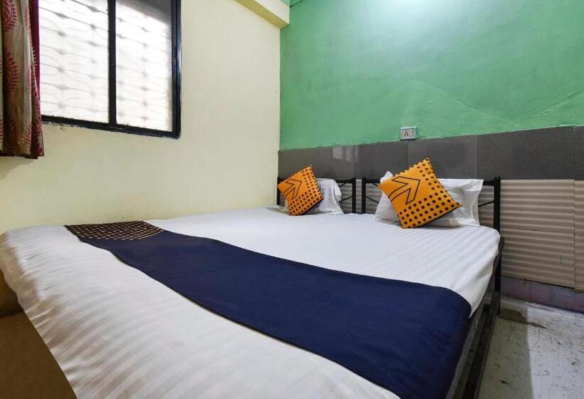 Трехместный Номер Классика, Spot On 64570 Hotel Deepali Lodging