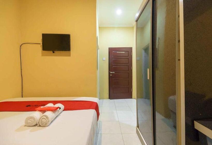 Номер Стандарт, Reddoorz Syariah Near Jam Gadang Bukittinggi 2