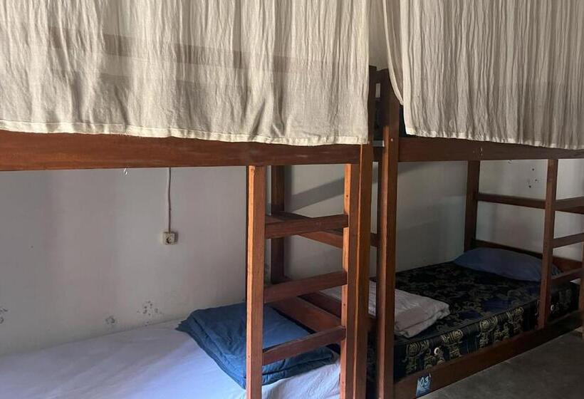 اتاق خانوادگی, Twospaces Living At Wave And Chill House, Canggu