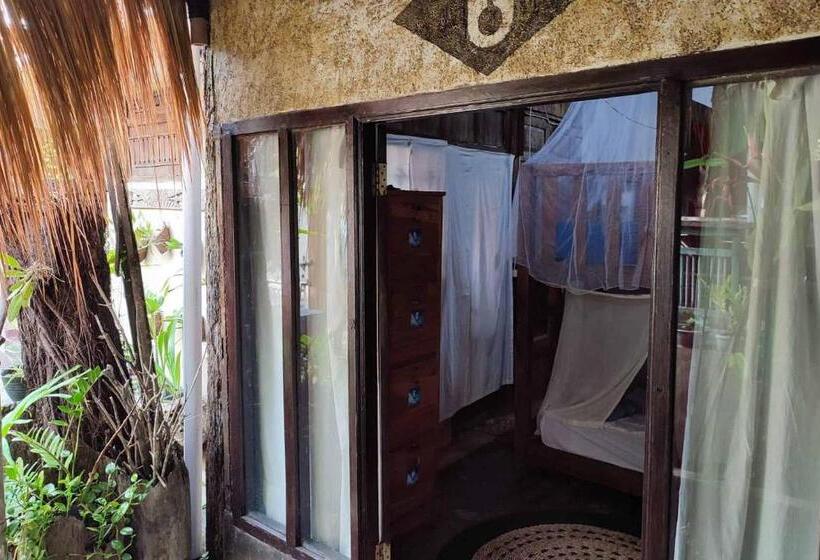 تختخواب در اتاق مشترک, Twospaces Living At Wave And Chill House, Canggu