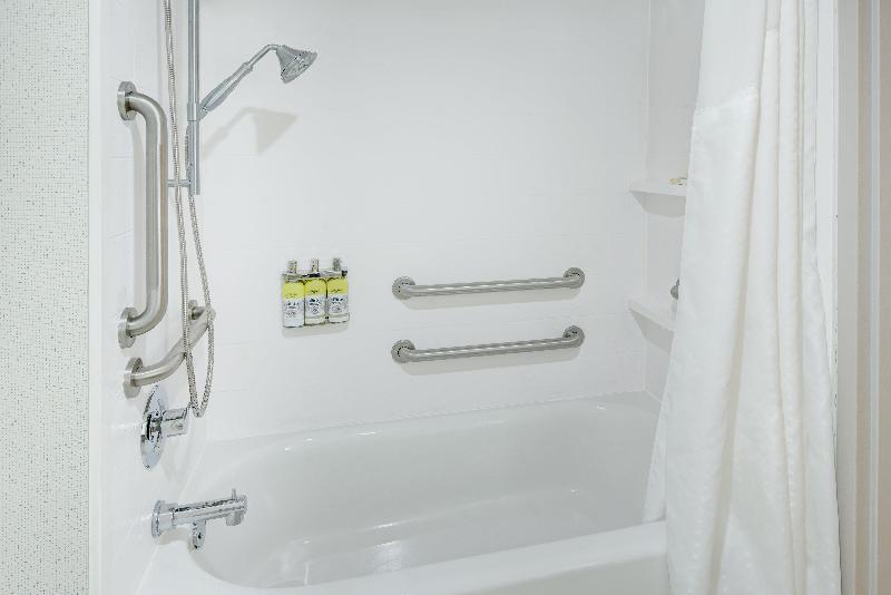 스탠다드 룸, Holiday Inn Express & Suites West Long Branch   Eatontown, An Ihg