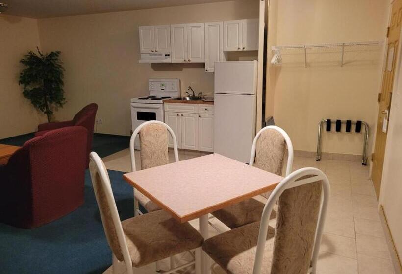 Люкс Deluxe Кровать Кинг, Western Budget Motel #3 Whitecourt