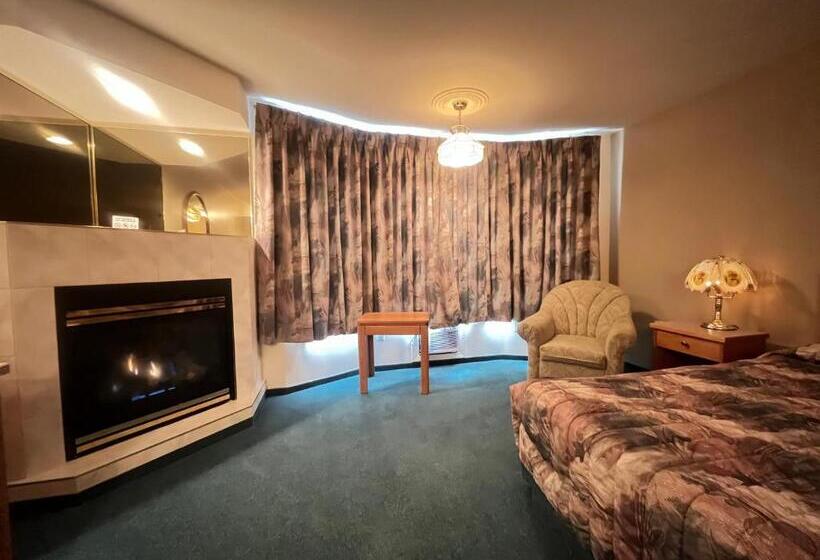 Номер Стандарт с Кухней, Western Budget Motel #3 Whitecourt