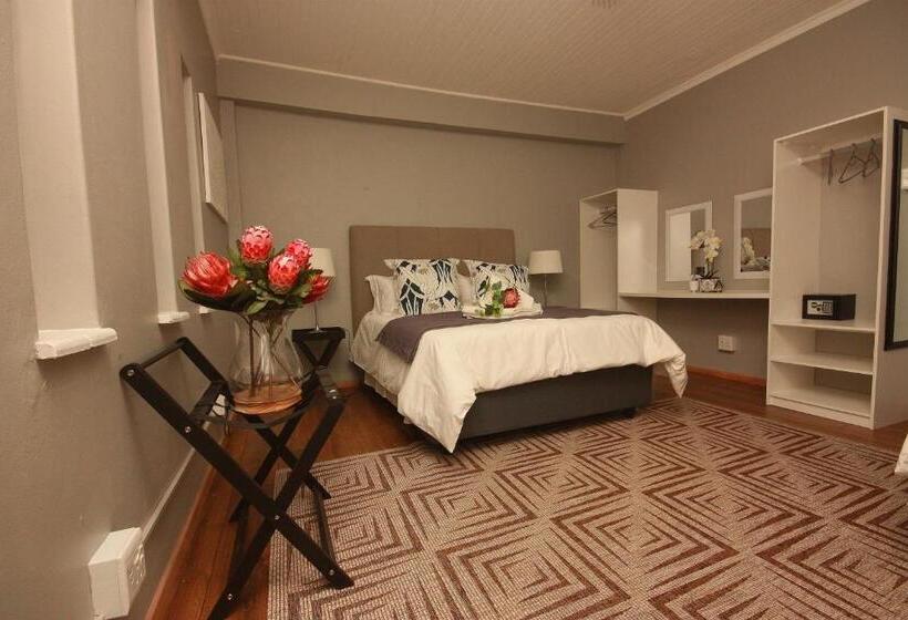 Семейный Номер Совместный Санузел, The Retreat Guesthouse