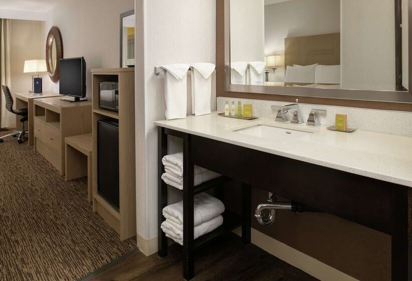 Полулюкс Кровать Кинг, Doubletree By Hilton Portland Tigard