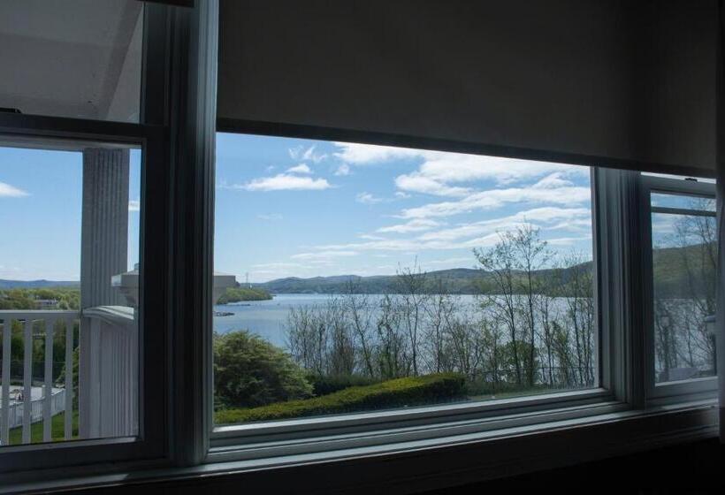 Номер Стандарт, Inn On The Hudson