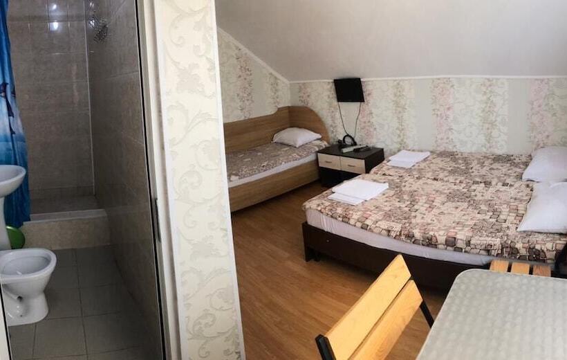 Трехместный Номер Комфорт, Guest House Kovcheg