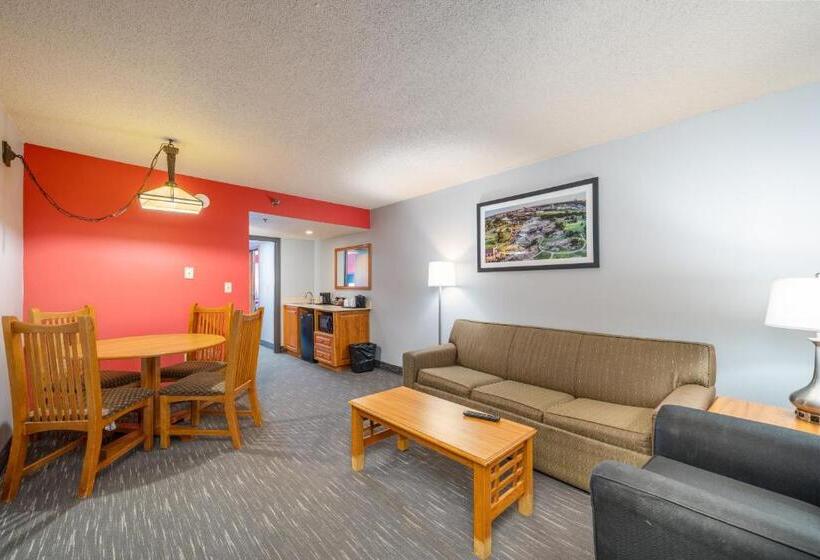 סוויטה, Ramada By Wyndham Sioux Falls Airport   Waterpark Resort & Event Center