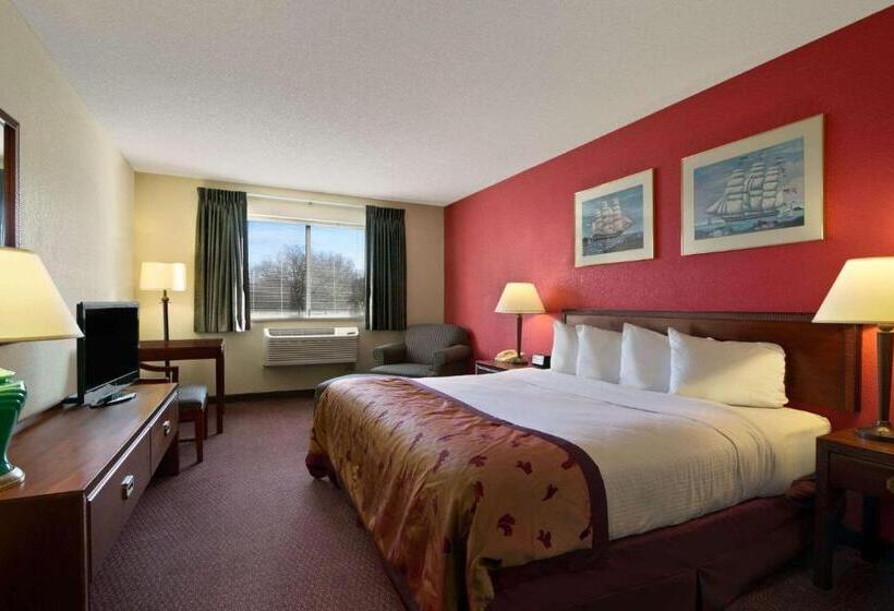 Стандартный Номер Кровать Кинг, Econo Lodge Whitehall Near Michigan S Adventure