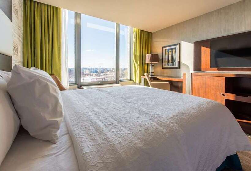 带大床的标准间, Doubletree By Hilton Virginia Beach Oceanfront South