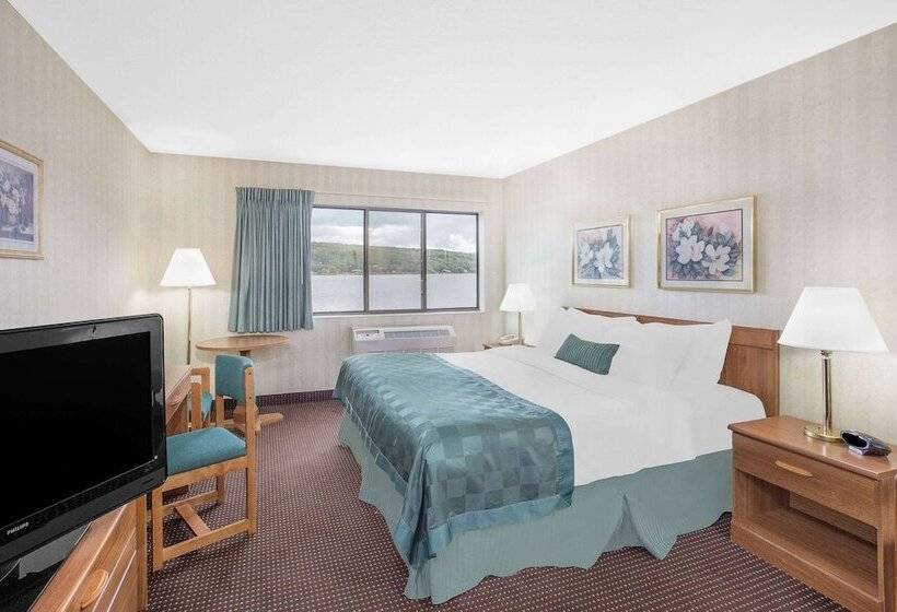 장애인을 위한 스탠다드 룸, Ramada By Wyndham Hancock Waterfront