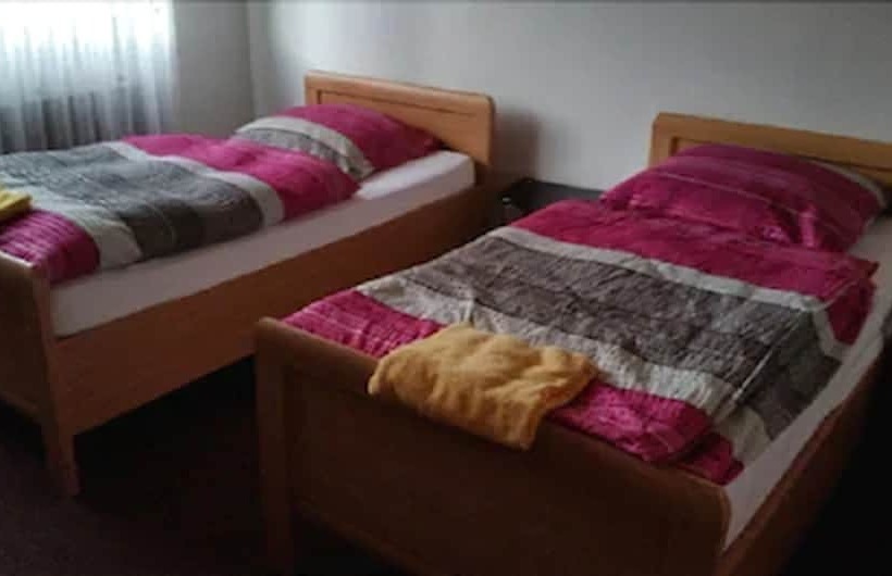 Семейный Номер, Pension Laas