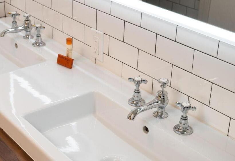 Трехместный Номер Deluxe, Sapphire Motel Midtown Bozeman