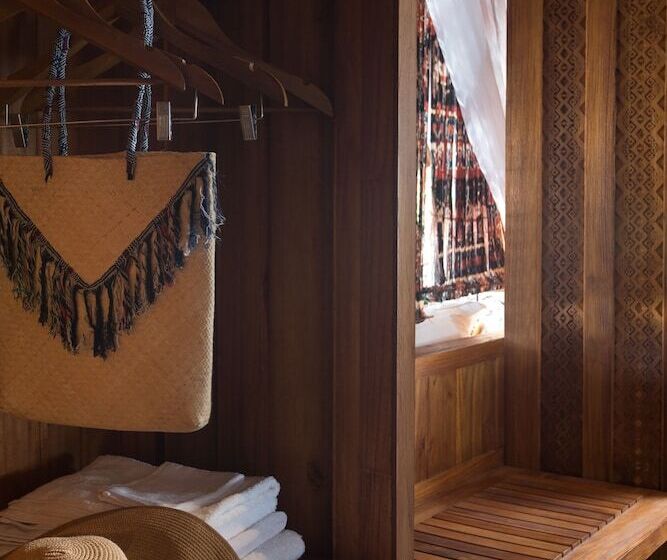 Вилла 2 Спальни Вид на Море, Lelewatu Resort Sumba