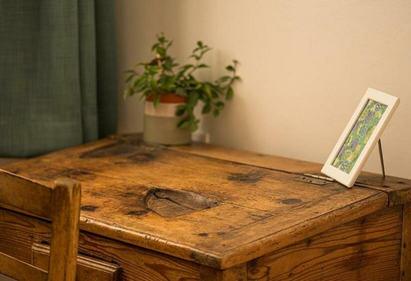 Номер Стандарт, Albergo Diffuso Antagonisti