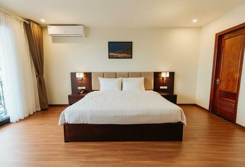 سوییت اجرایی, Paragon Noi Bai Hotel & Pool