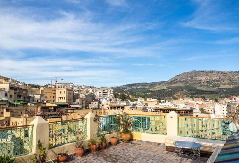اتاق راحتی سه تخته, Riad Mounana Fez Luxurious Palace & Spa