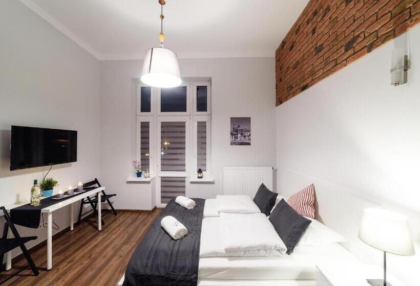 شقة غرفة نوم واحدة مزودة بشُرفة, 2 Nights Apartments