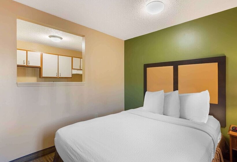 Студия Deluxe, Extended Stay America Suites  Cleveland  Great Northern Mall