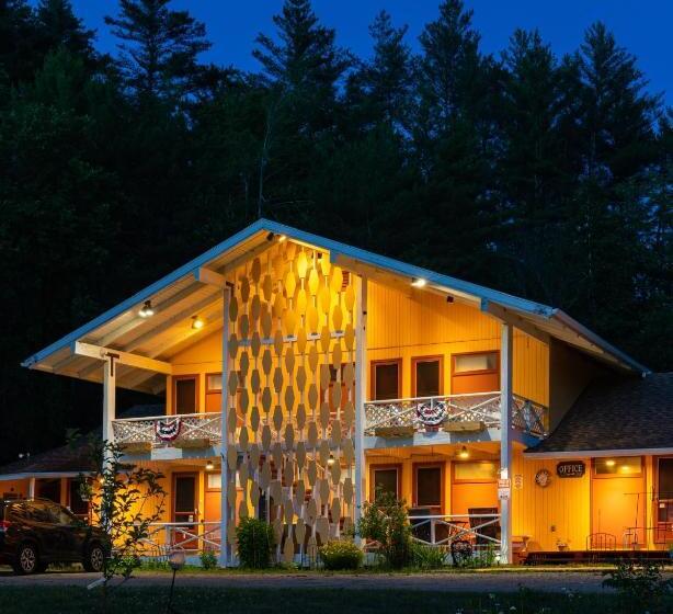 デラックスルーム, Snowdon Chalet Motel