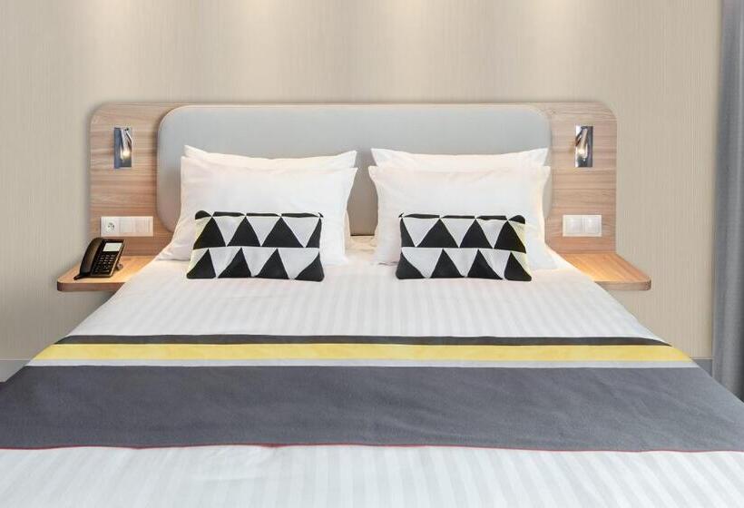 Номер Стандарт, Holiday Inn Express   Rzeszow Airport, An Ihg