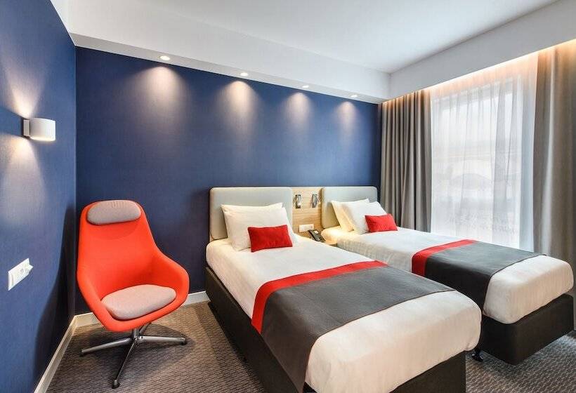 Номер Стандарт, Holiday Inn Express   Rzeszow Airport, An Ihg