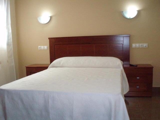 Студия Стандарт, Hostal El Altozano