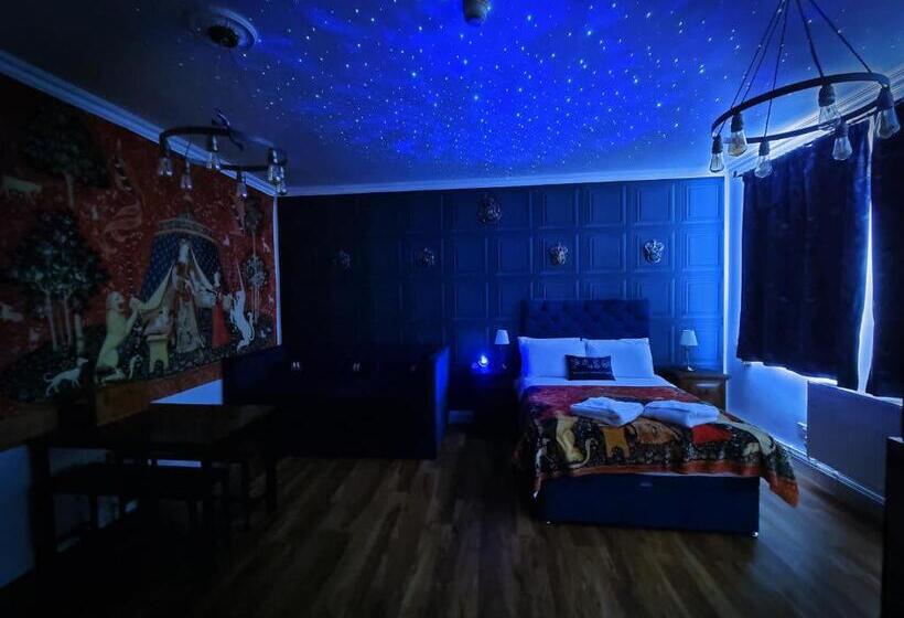 Студия Стандарт, Ricky Road Guest House   Wizard Studio Room Available To Book Now