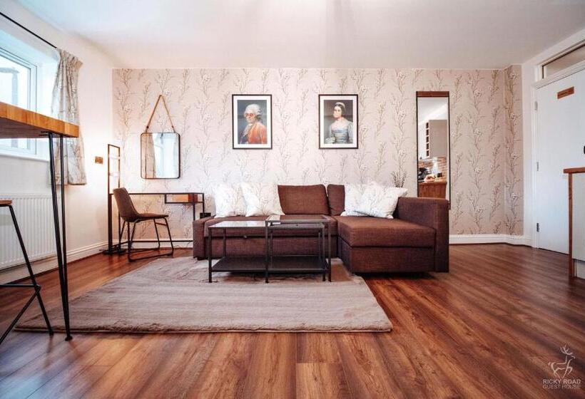 Студия Superior, Ricky Road Guest House   Wizard Studio Room Available To Book Now