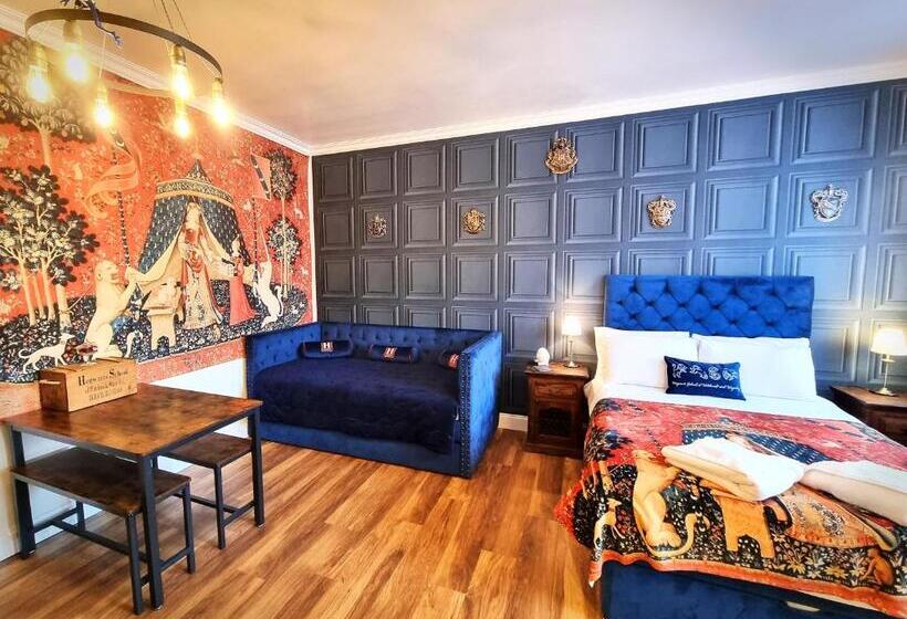 Студия Стандарт, Ricky Road Guest House   Wizard Studio Room Available To Book Now