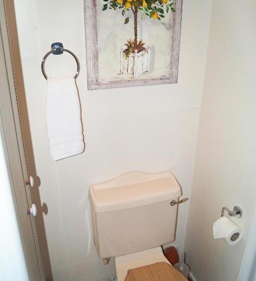 Номер Стандарт Тематический, Ricky Road Guest House   Wizard Studio Room Available To Book Now