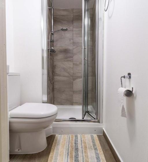 Апартаменты 2 Спальни, Ricky Road Guest House   Wizard Studio Room Available To Book Now