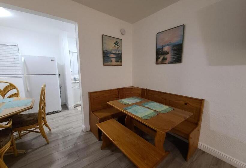 침실 2개 스위트, Sun Island Motel