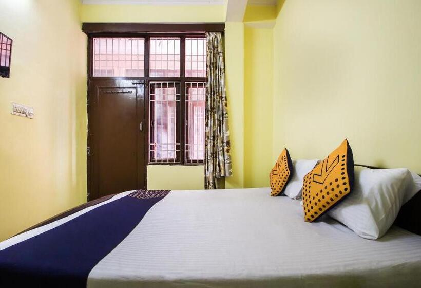 חדר קלאסי לשלושה, Kavya Guest House