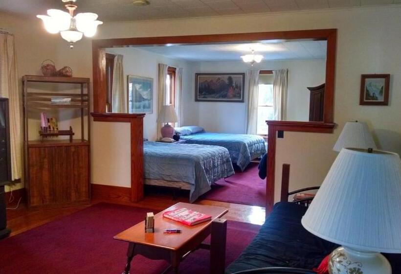 Люкс Вид на Горы, Fish & Loaves Bed And Breakfast