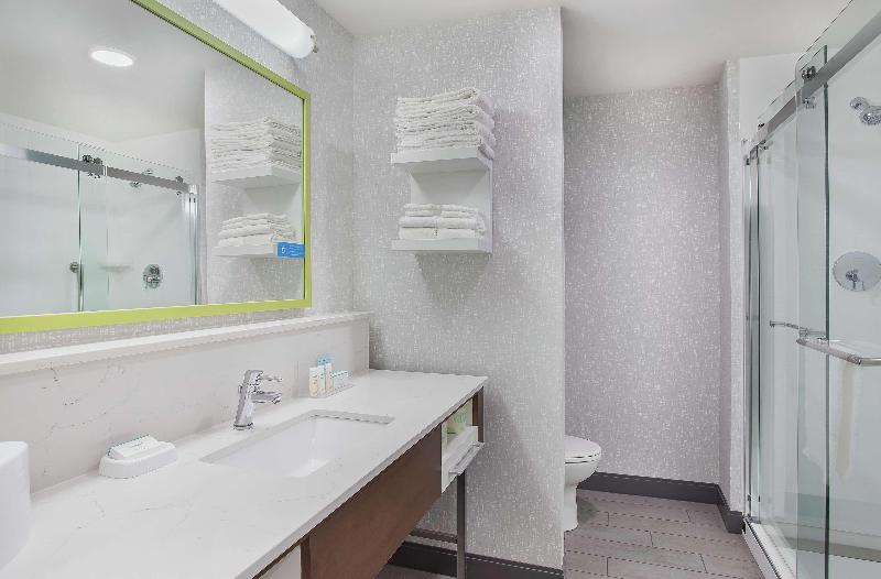 스탠다드 룸 킹사이즈 침대, Hampton Inn Simpsonville