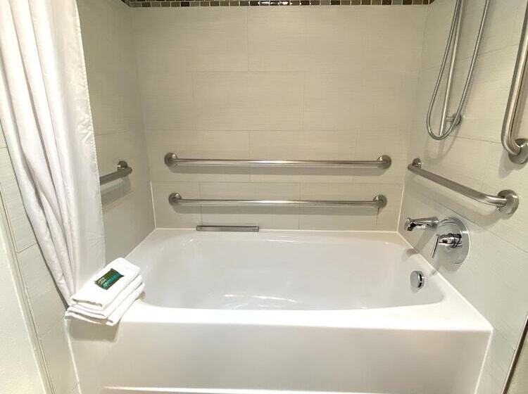 장애인을 위한 스탠다드 룸, Redac Gateway Hotel Torrance