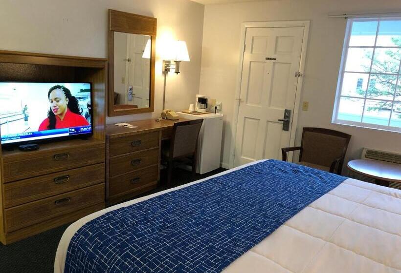 Стандартный Номер Кровать Кинг, Travelodge By Wyndham Cape Cod Area