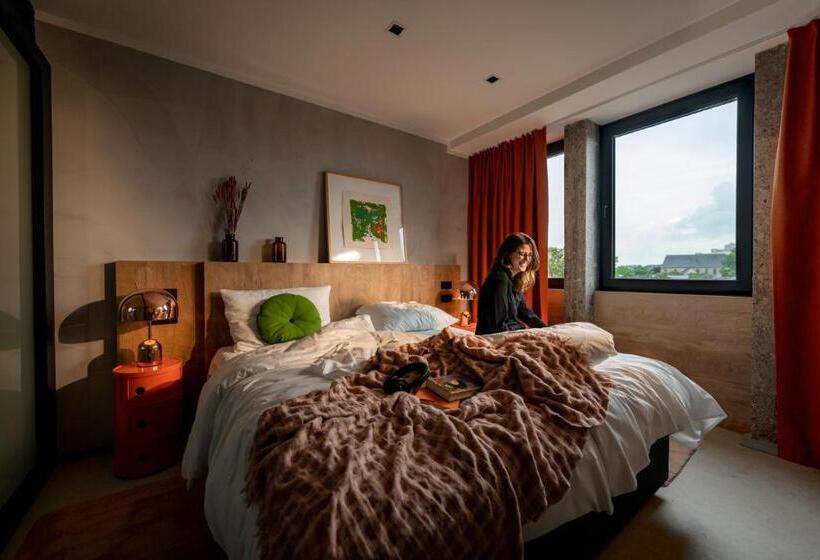 高级大房间, Koncept Hotel International