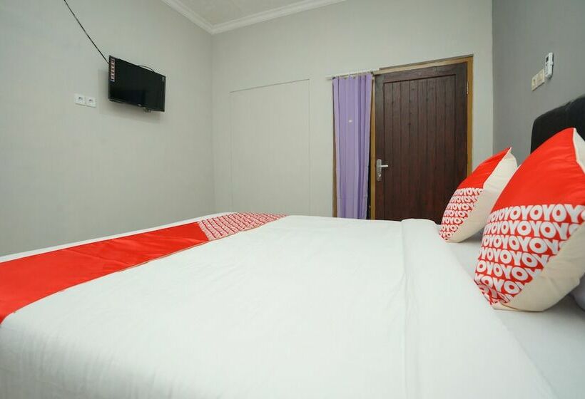 Номер Deluxe, Nindy Homestay By Oyo Rooms