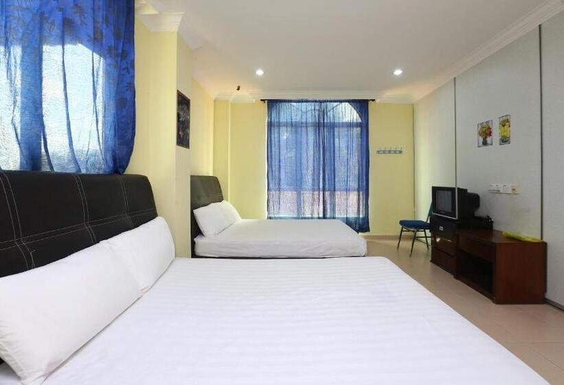 اتاق خانوادگی, Spot On 89857 Azra Inn Rumah Tumpangan