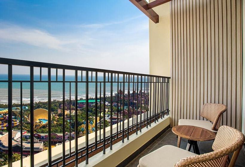 스탠다드 룸 더블 침대 바다 전망, Four Points By Sheraton Wuchuan, Loong Bay