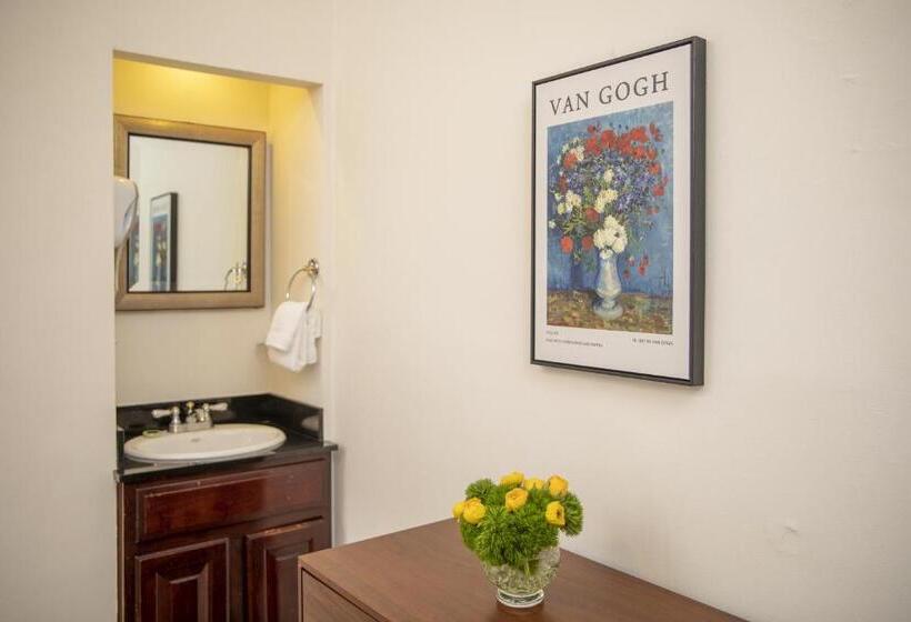 StandaardKamer, Washington Square Inn