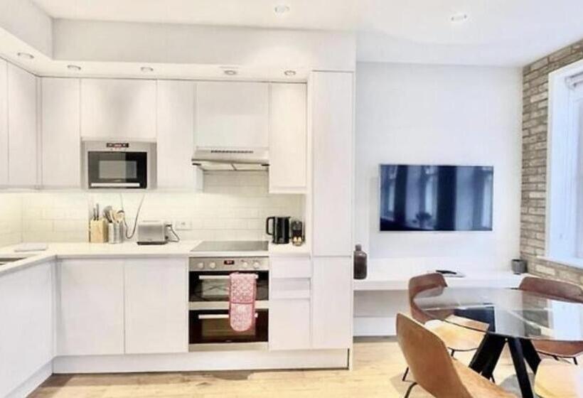 Номер Deluxe Вид на Сад, Lonsdale House Luxury Apartments